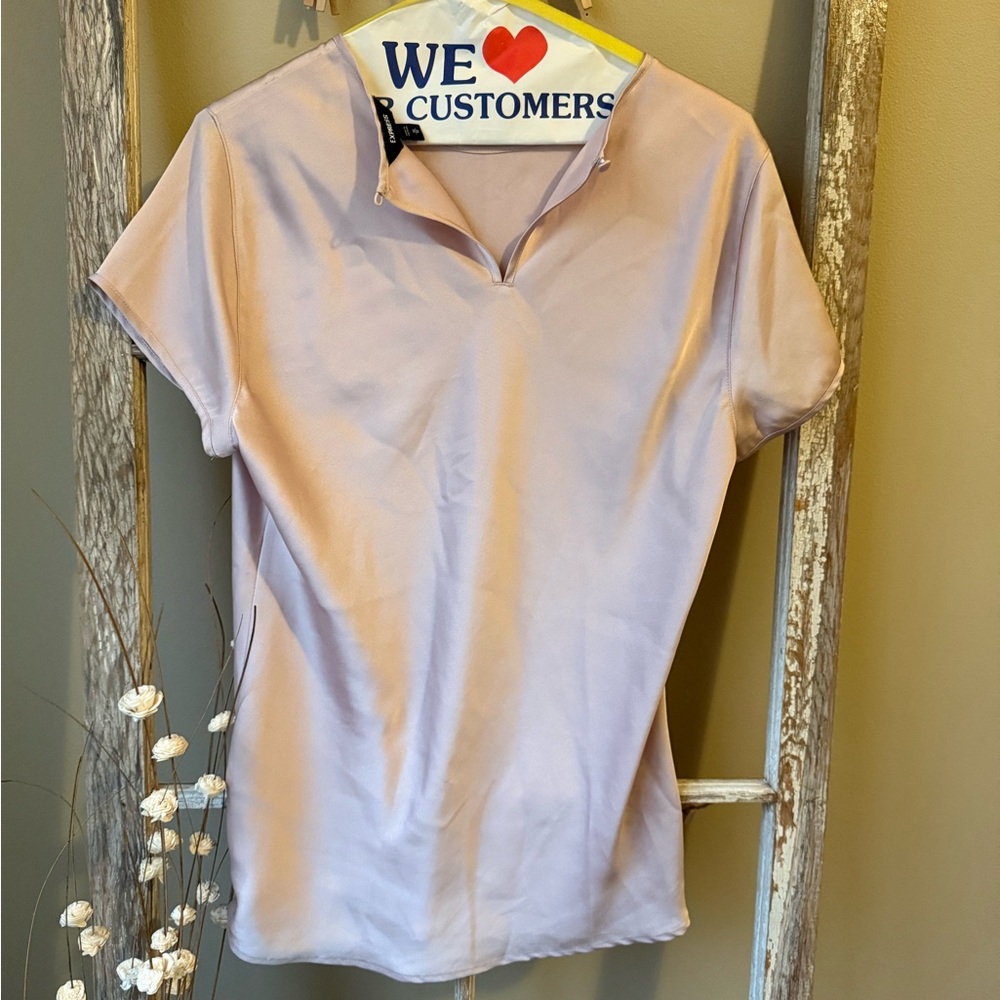 Express Light Pink Satin Short Sleeve Top - Picture 2 of 2
